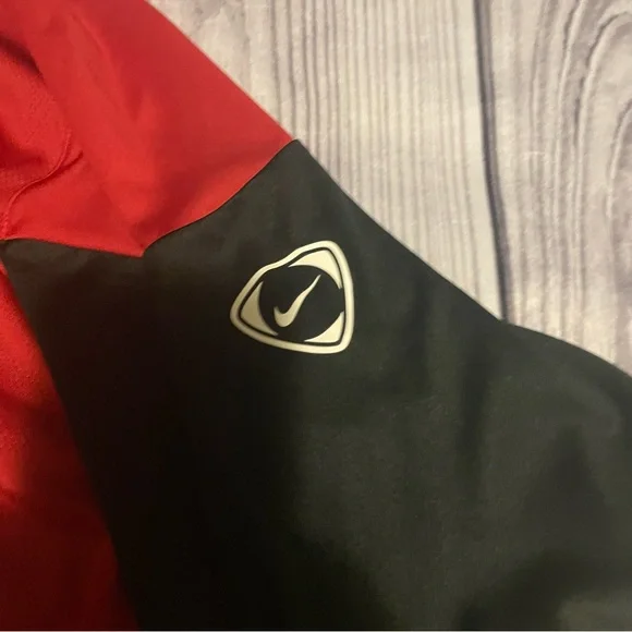 Nike AIG Soccer Manchester United Jersey - Picture 4 of 5